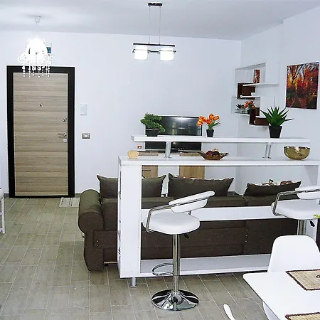 Apartament Sunny Holiday By Alz Navodari