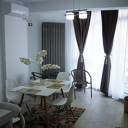 Apartament Sunny Holiday By Alz Navodari